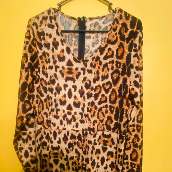 SHEIN plus cheetah print jumpsuit *with out Belt* - Picture 7 of 7